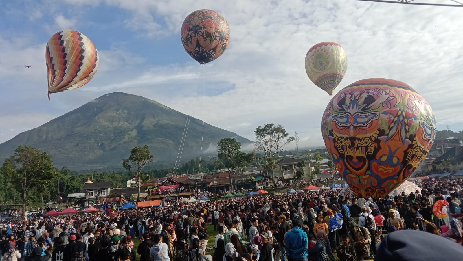 Ledakan Wisata Lokal 2025: Daya Tarik Indonesia Meningkat di Mata Wisatawan Dunia